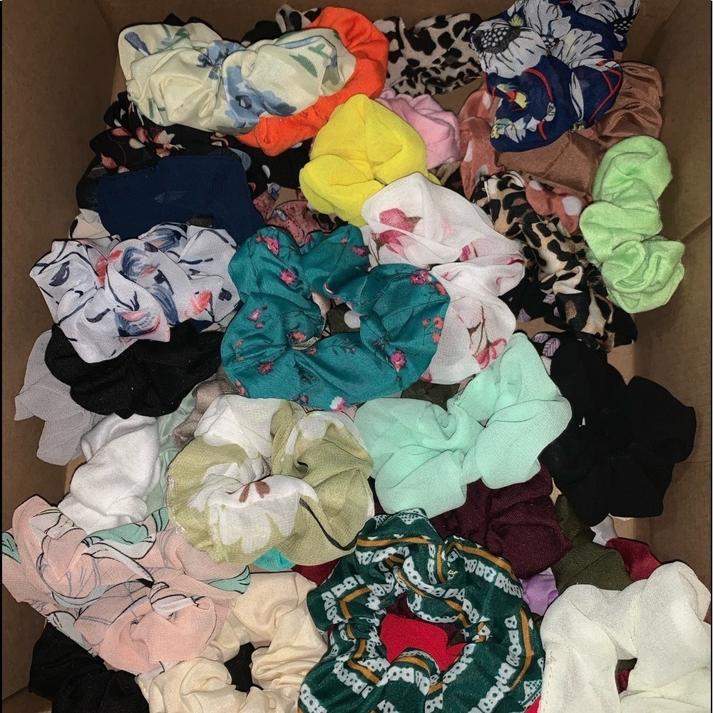 Random Assorted 100 Hair Tie Scrunchies Mixed Lot - Picture 6 of 14